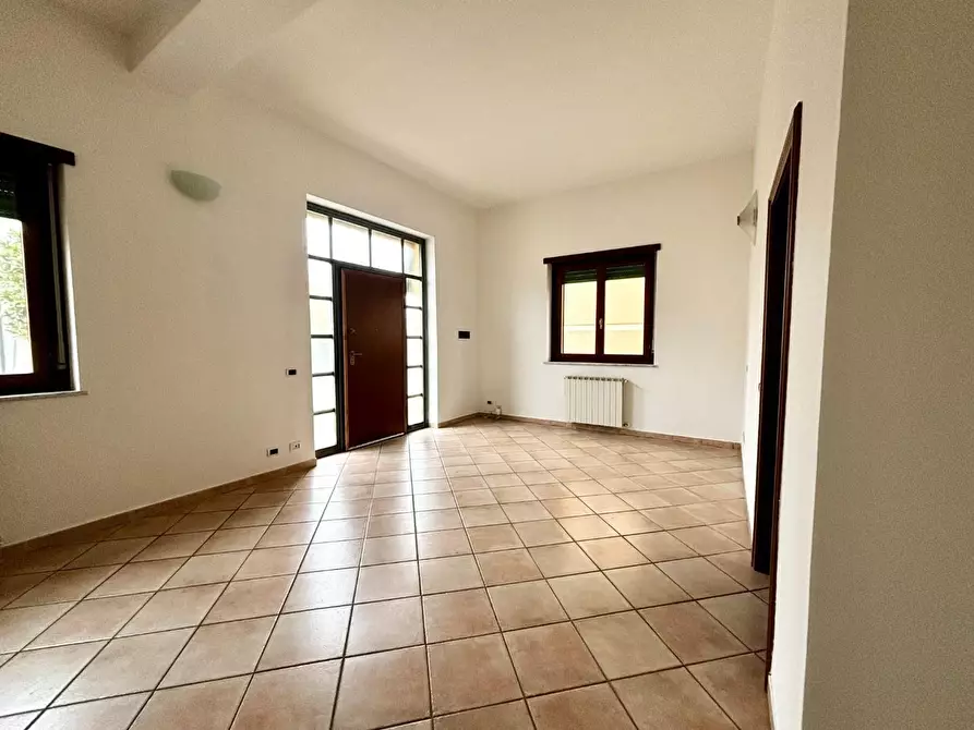 Immagine 2 di Appartamento in vendita  a Cascina