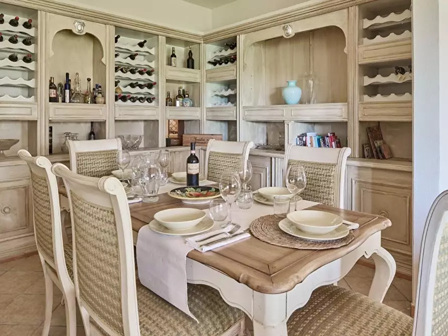 Immagine 8 di Casa colonica in vendita  a Vinci