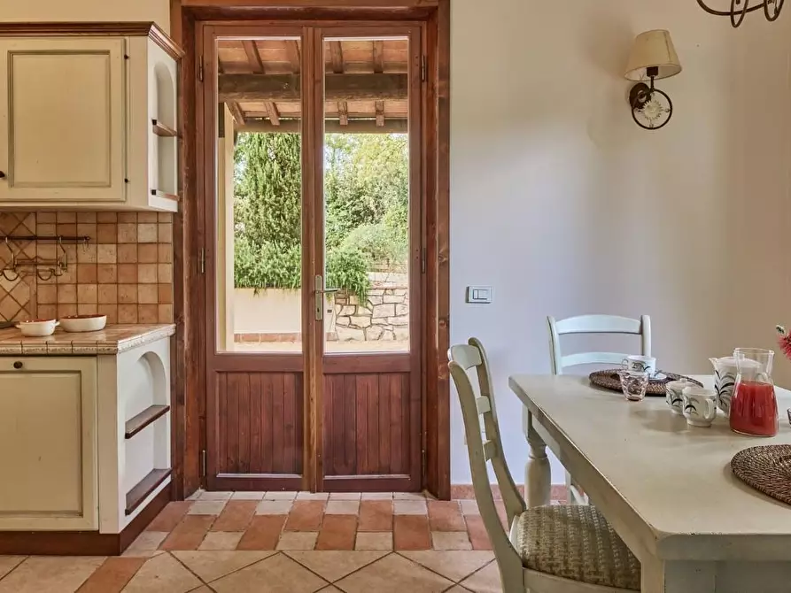 Immagine 19 di Casa colonica in vendita  a Vinci