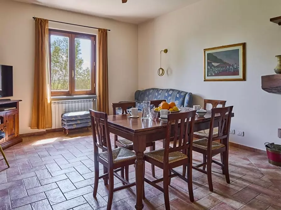 Immagine 30 di Casa colonica in vendita  a Vinci