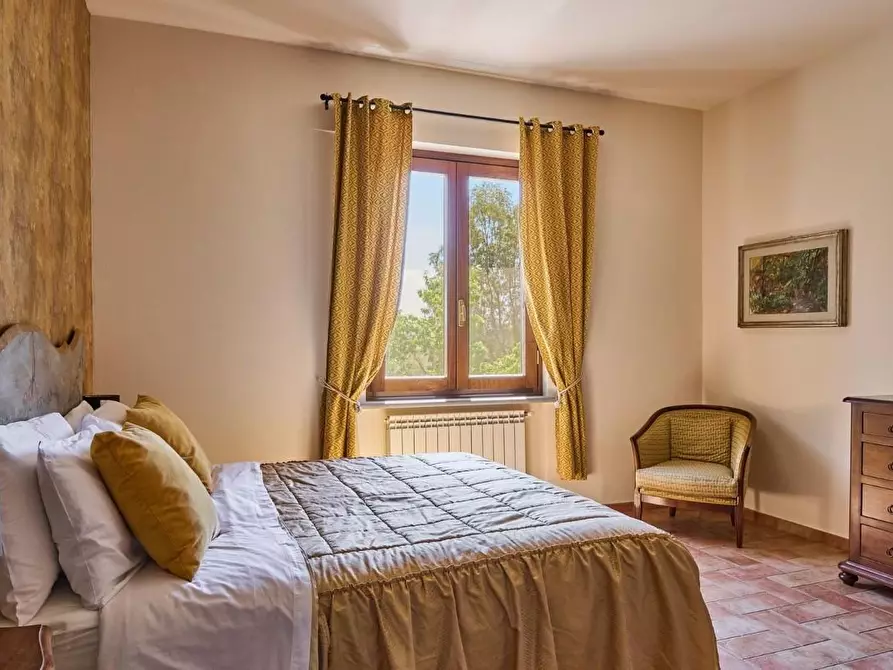 Immagine 15 di Casa colonica in vendita  a Vinci