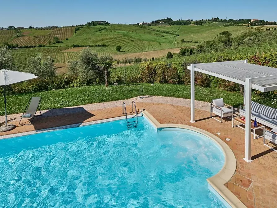 Immagine 42 di Casa colonica in vendita  a Vinci