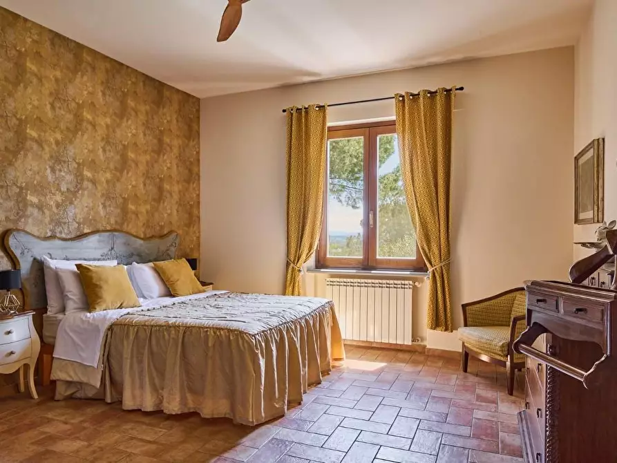 Immagine 17 di Casa colonica in vendita  a Vinci