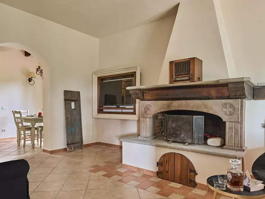 Immagine 10 di Casa colonica in vendita  a Vinci