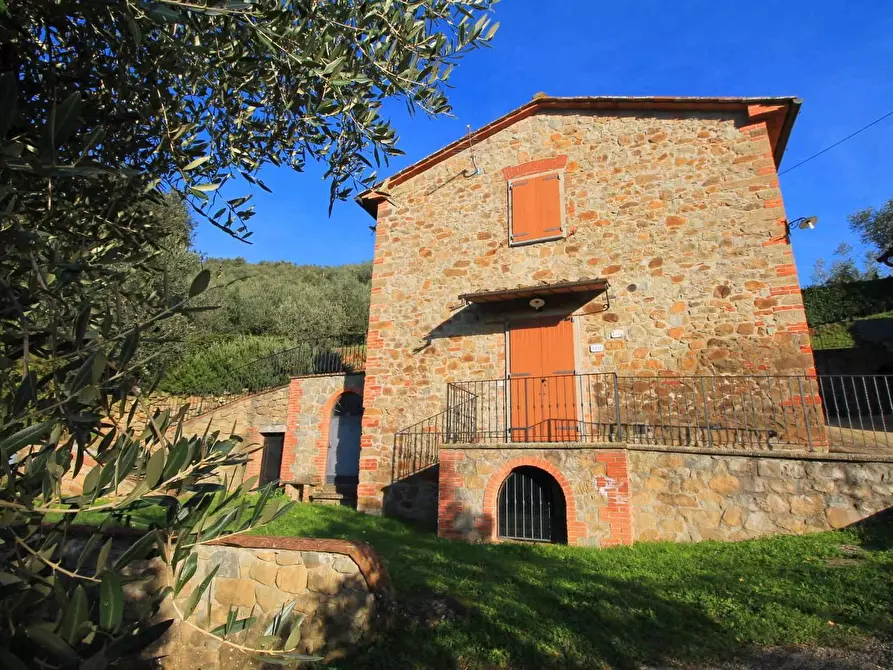 Immagine 33 di Casa colonica in vendita  a Larciano