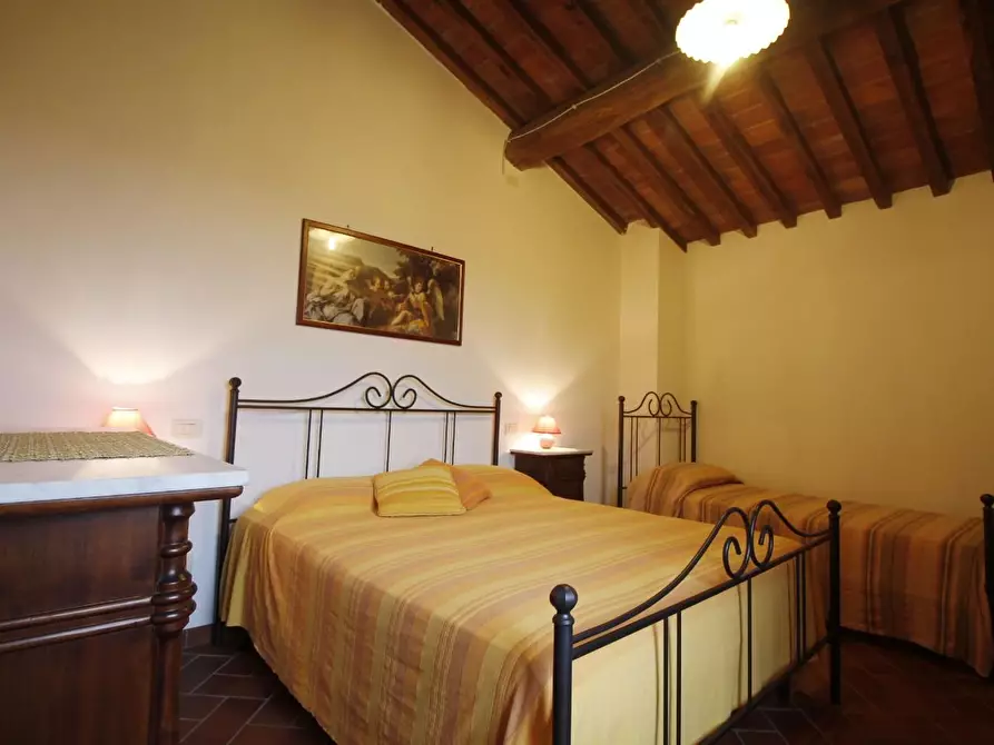 Immagine 21 di Casa colonica in vendita  a Larciano