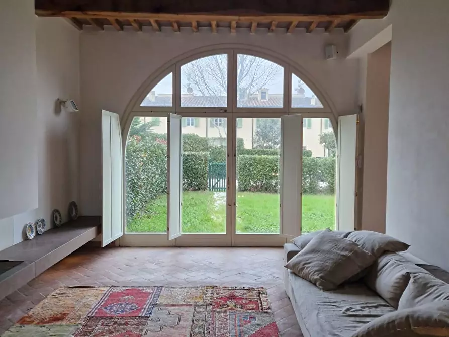 Immagine 21 di Casa colonica in vendita  a San Giuliano Terme