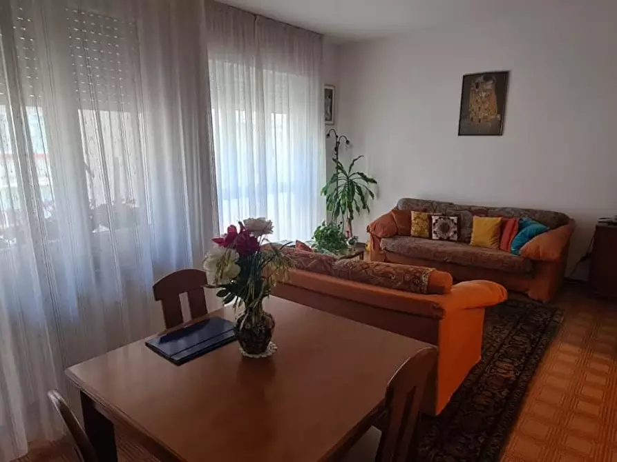 Immagine 3 di Appartamento in affitto  a Livorno