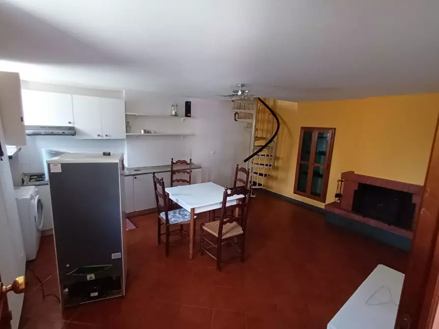 Immagine 1 di Porzione di casa in affitto  a Lucca