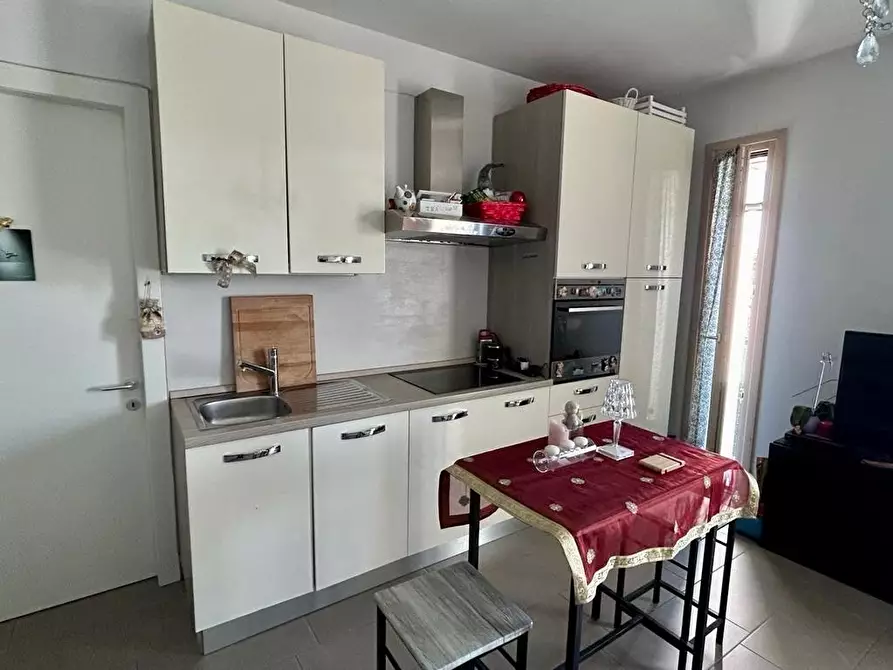 Immagine 2 di Appartamento in vendita  a Pisa