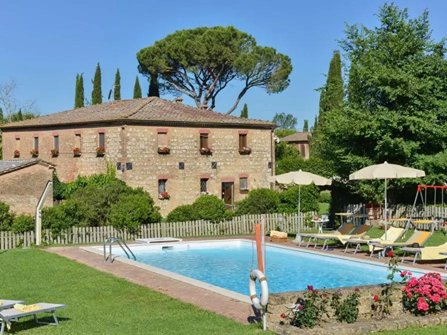 Immagine 1 di Casa colonica in vendita  a Monteroni D'arbia