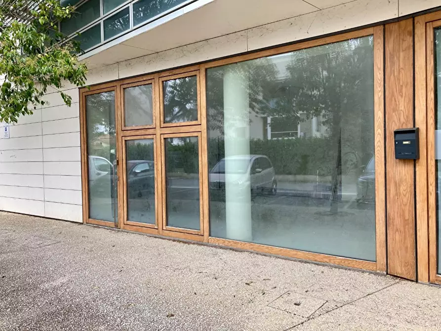 Immagine 16 di Ufficio in vendita  a Pisa