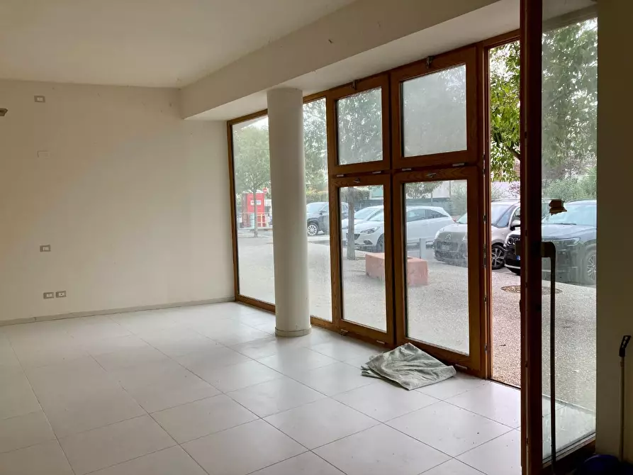 Immagine 21 di Ufficio in vendita  a Pisa