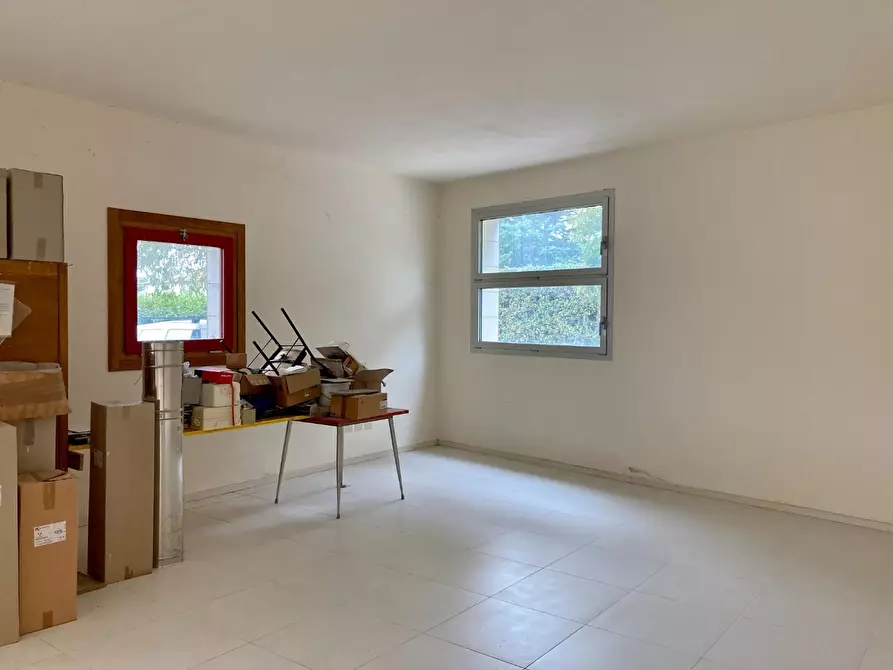 Immagine 29 di Ufficio in vendita  a Pisa