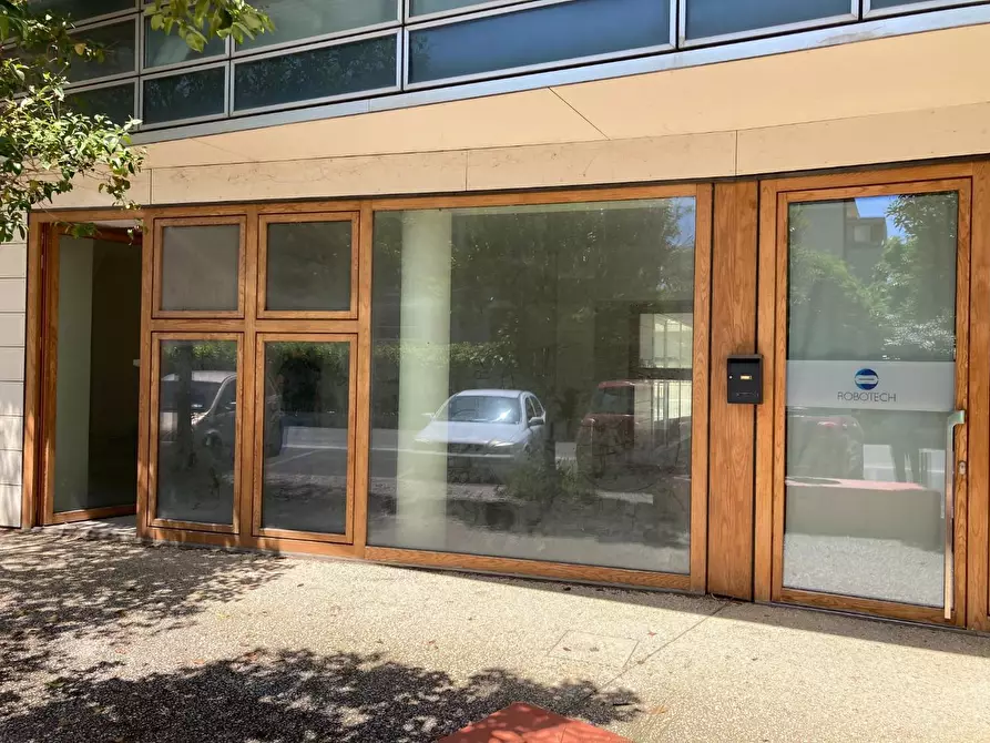 Immagine 2 di Ufficio in vendita  a Pisa