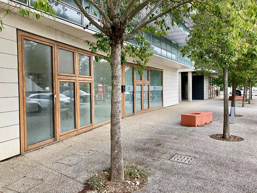 Immagine 20 di Ufficio in vendita  a Pisa