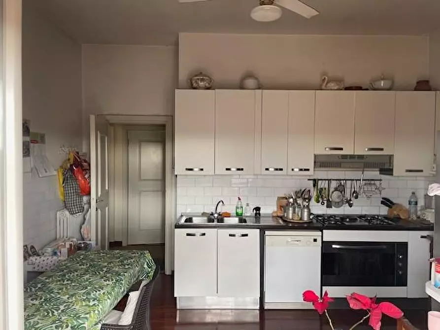 Immagine 42 di Appartamento in vendita  a Pisa