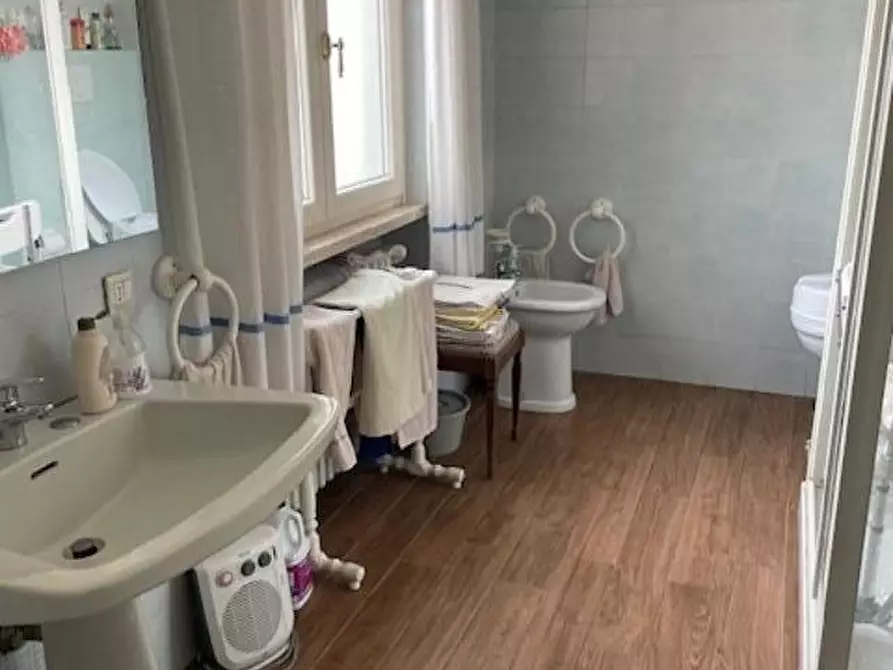 Immagine 52 di Appartamento in vendita  a Pisa