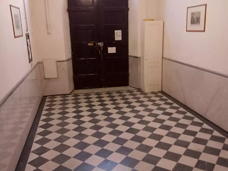 Immagine 2 di Appartamento in vendita  a Livorno