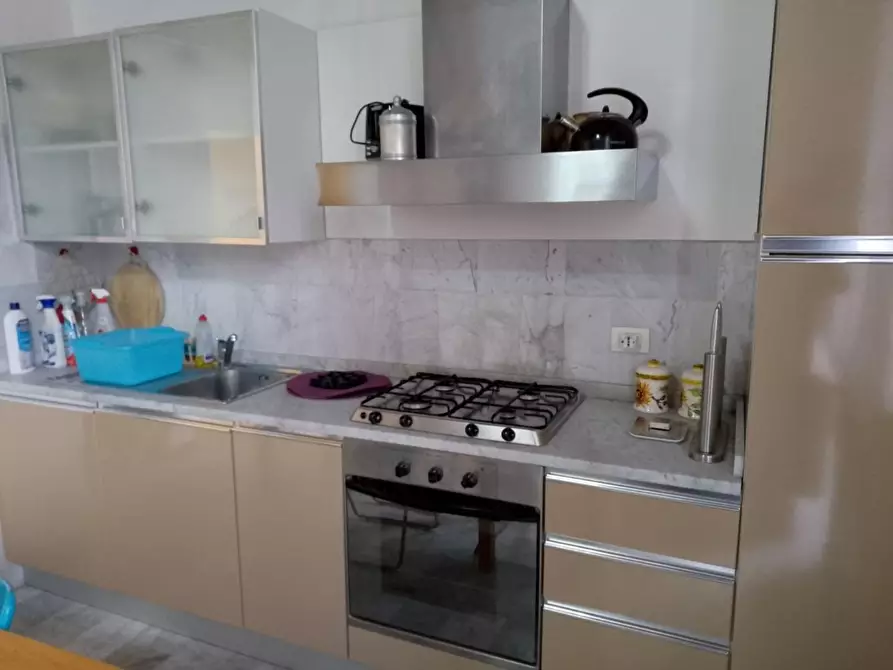 Immagine 2 di Appartamento in affitto  a Livorno