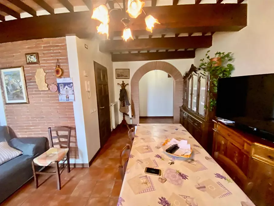 Immagine 3 di Appartamento in vendita  a Lucca