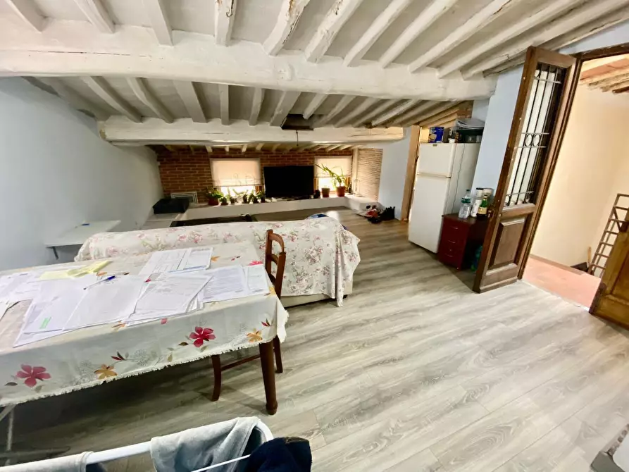Immagine 26 di Appartamento in vendita  a Lucca