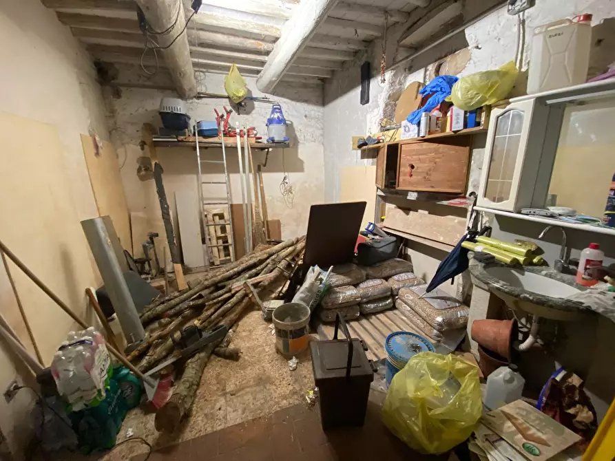 Immagine 31 di Appartamento in vendita  a Lucca