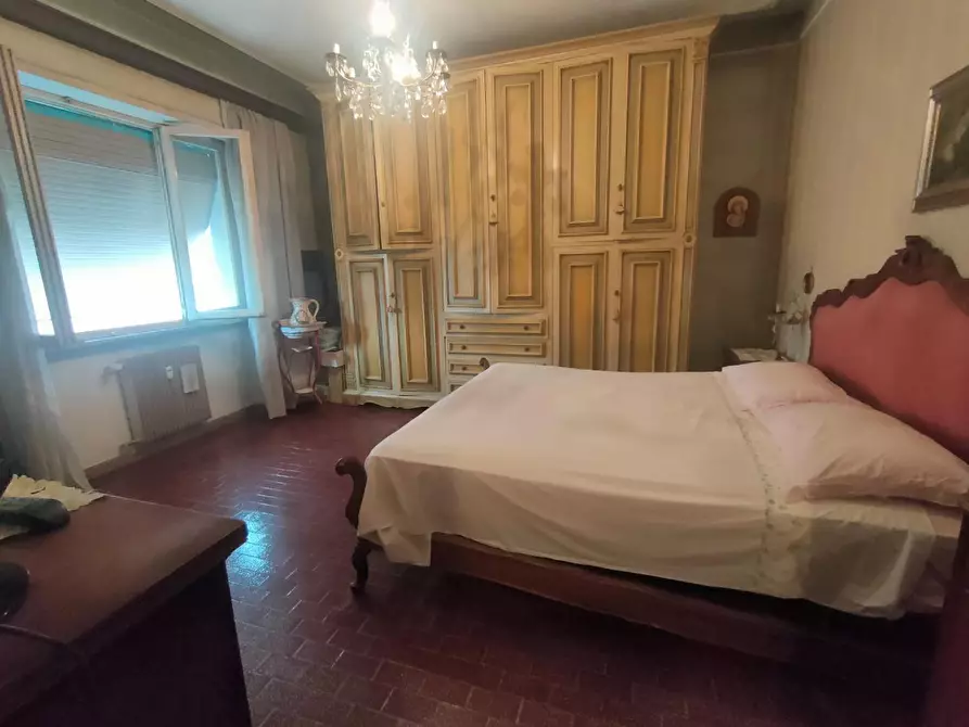 Immagine 12 di Appartamento in vendita  a Carrara