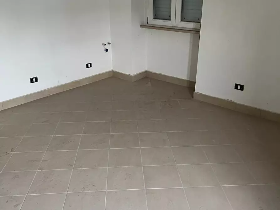 Immagine 21 di Casa indipendente in vendita  a Massa