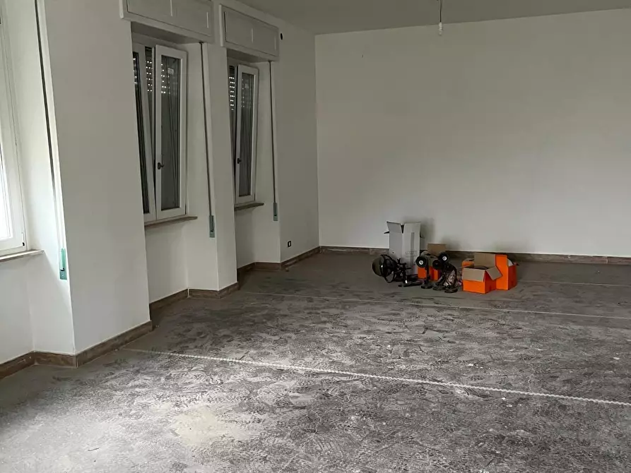 Immagine 3 di Casa indipendente in vendita  a Massa