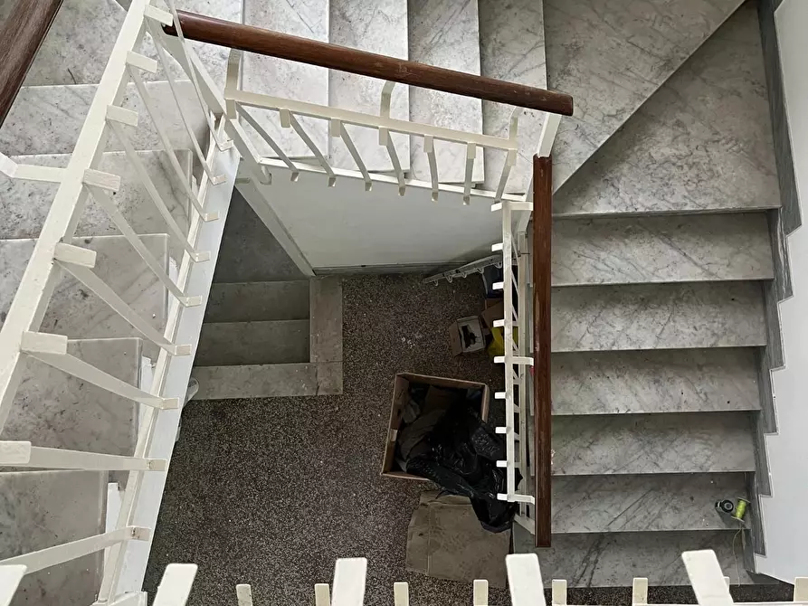 Immagine 17 di Casa indipendente in vendita  a Massa