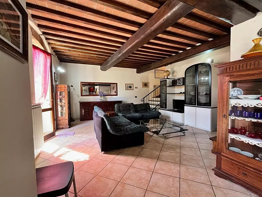 Immagine 34 di Appartamento in vendita  a San Gimignano