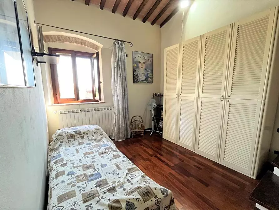 Immagine 36 di Appartamento in vendita  a San Gimignano