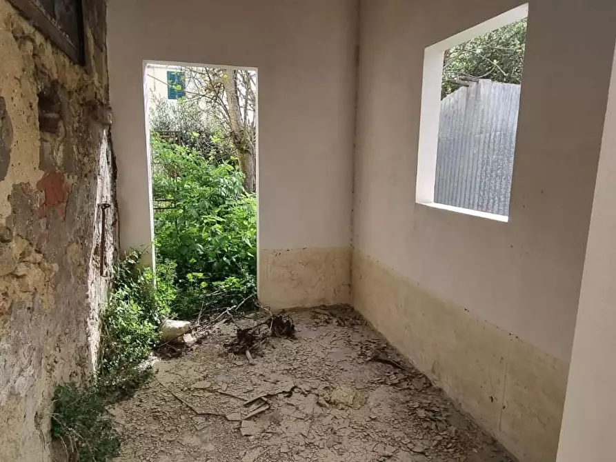 Immagine 17 di Locale commerciale in vendita  a Fauglia