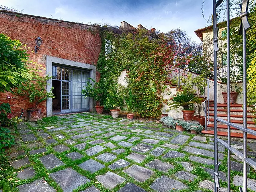 Immagine 5 di Villa in vendita  a Casciana Terme Lari