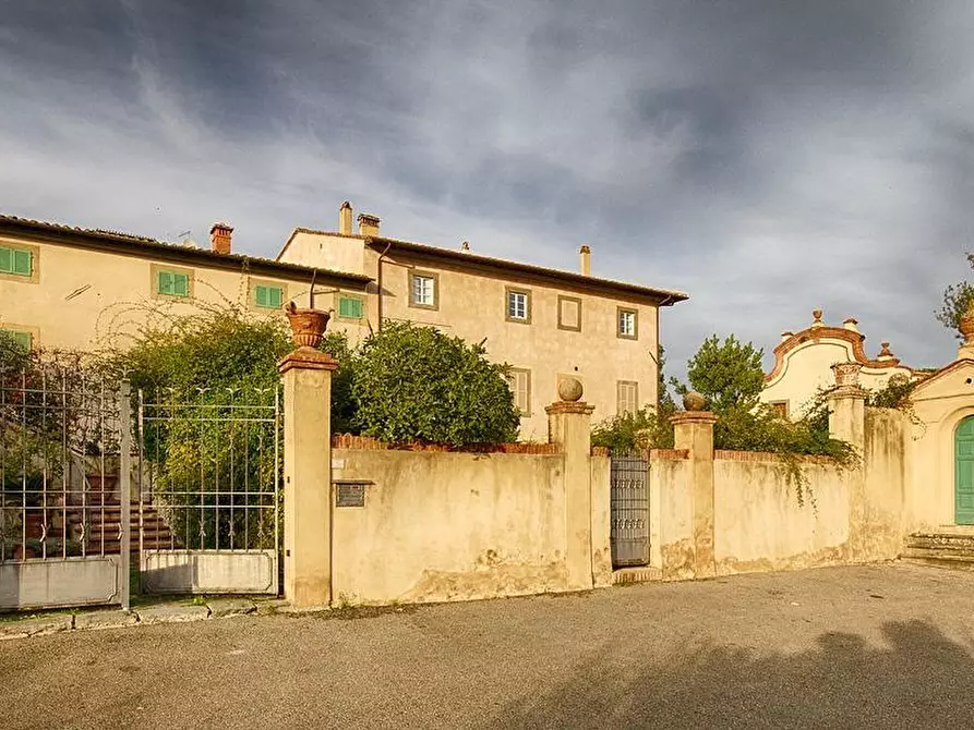 Immagine 3 di Villa in vendita  a Casciana Terme Lari