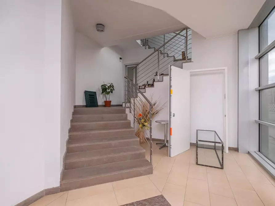 Immagine 14 di Attività artigianale in vendita  a Bientina