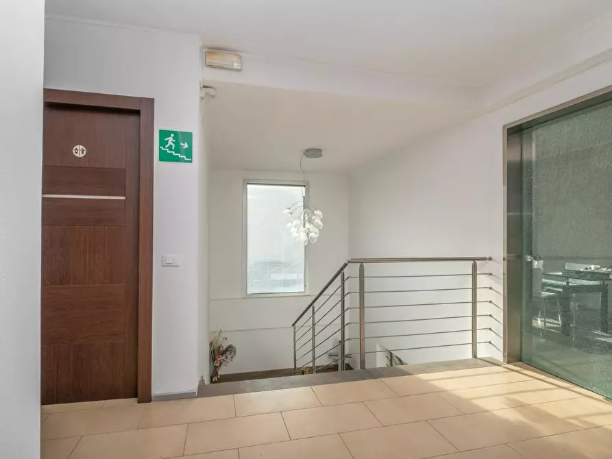 Immagine 19 di Attività artigianale in vendita  a Bientina