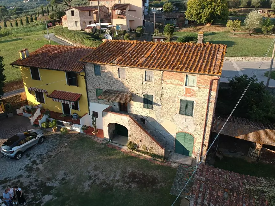 Immagine 47 di Rustico / casale in vendita  a Capannori