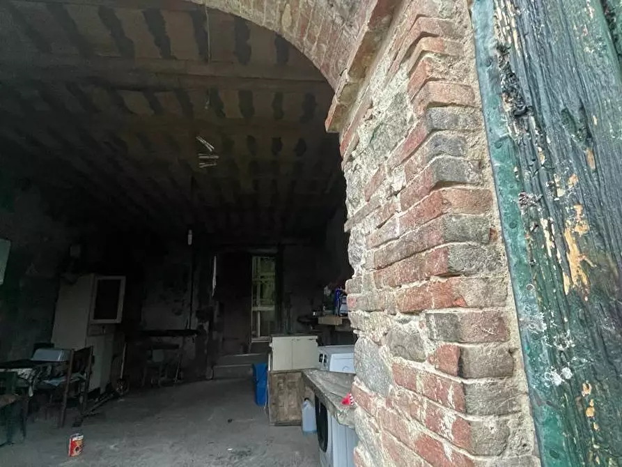 Immagine 22 di Rustico / casale in vendita  a Capannori