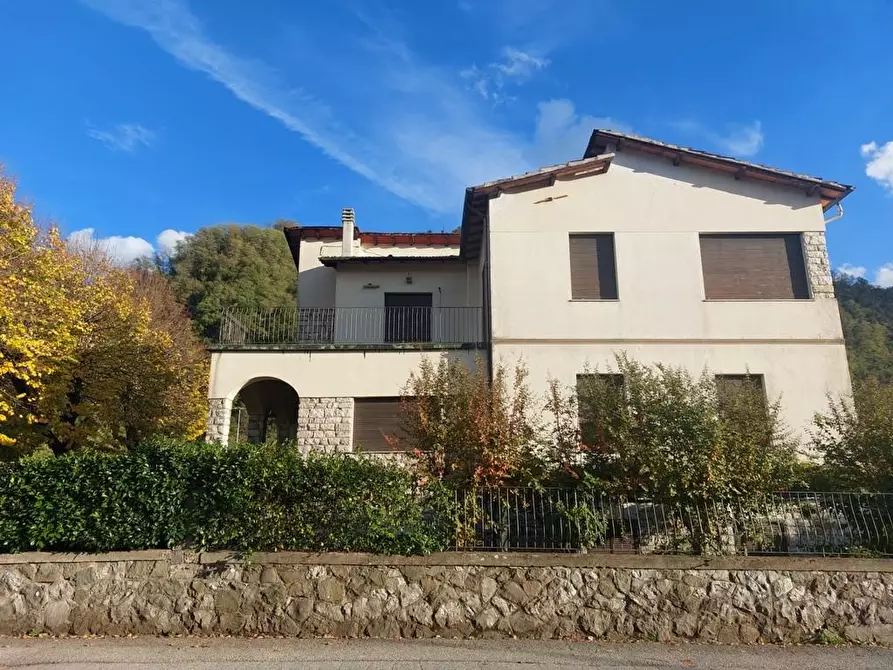 Immagine 5 di Appartamento in vendita  a Borgo A Mozzano