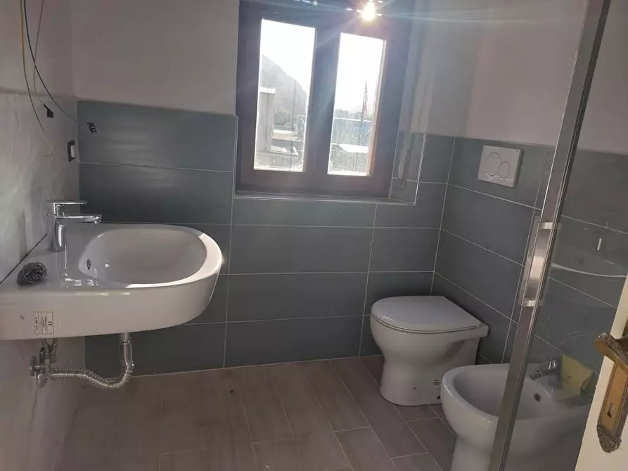 Immagine 14 di Appartamento in vendita  a Borgo A Mozzano