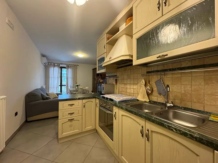 Immagine 4 di Appartamento in affitto  a Seravezza