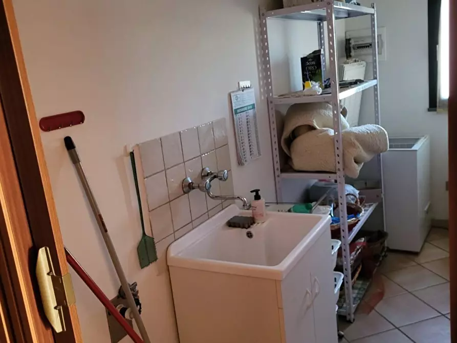 Immagine 8 di Porzione di casa in vendita  a Vinci