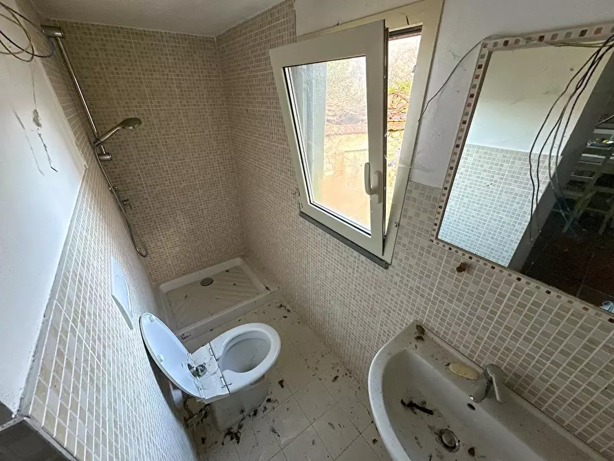 Immagine 15 di Casa semindipendente in vendita  a Pontremoli