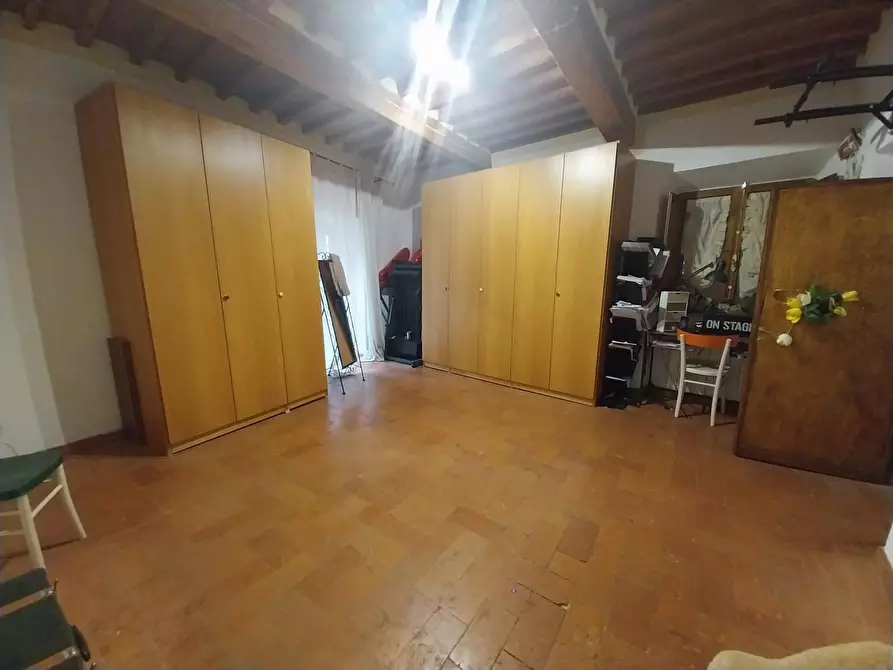 Immagine 31 di Rustico / casale in vendita  a Calci