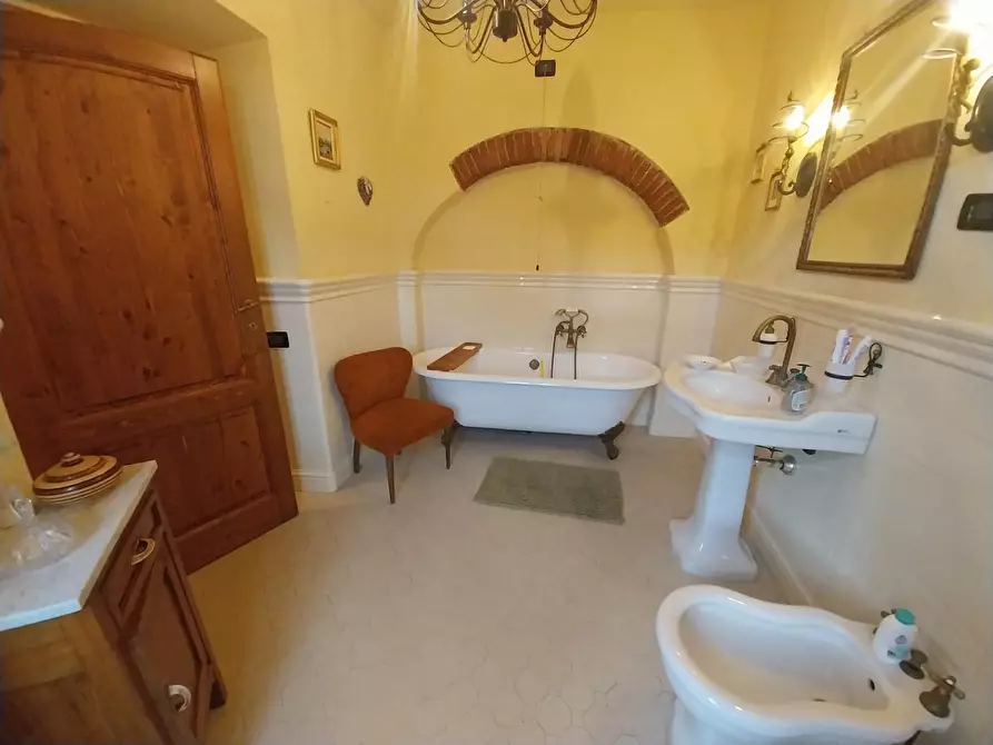 Immagine 28 di Rustico / casale in vendita  a Calci