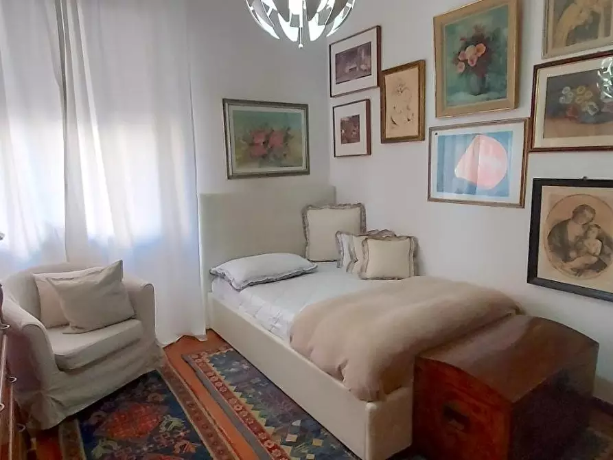 Immagine 28 di Appartamento in vendita  a Carrara