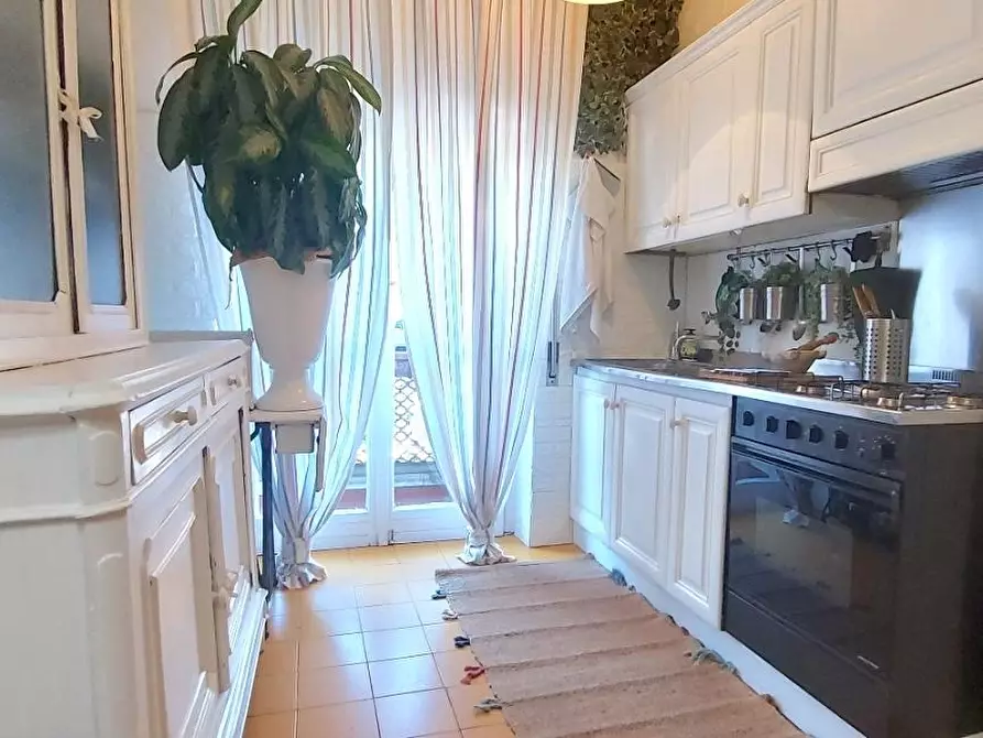 Immagine 16 di Appartamento in vendita  a Carrara