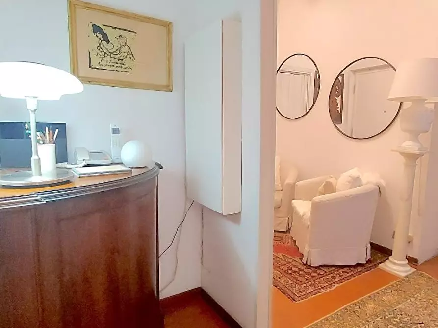 Immagine 12 di Appartamento in vendita  a Carrara